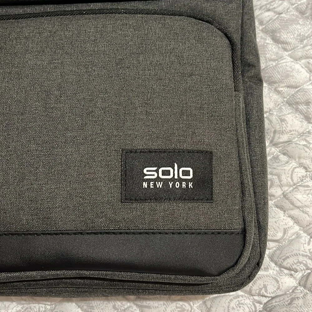 Solo New York tablet sling